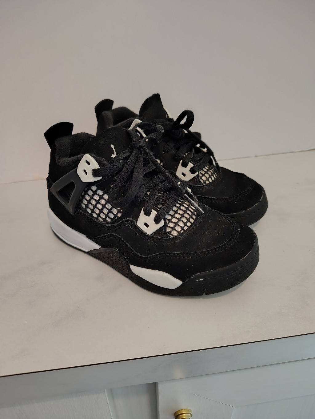 Jordan 4 Retro White Thunder
